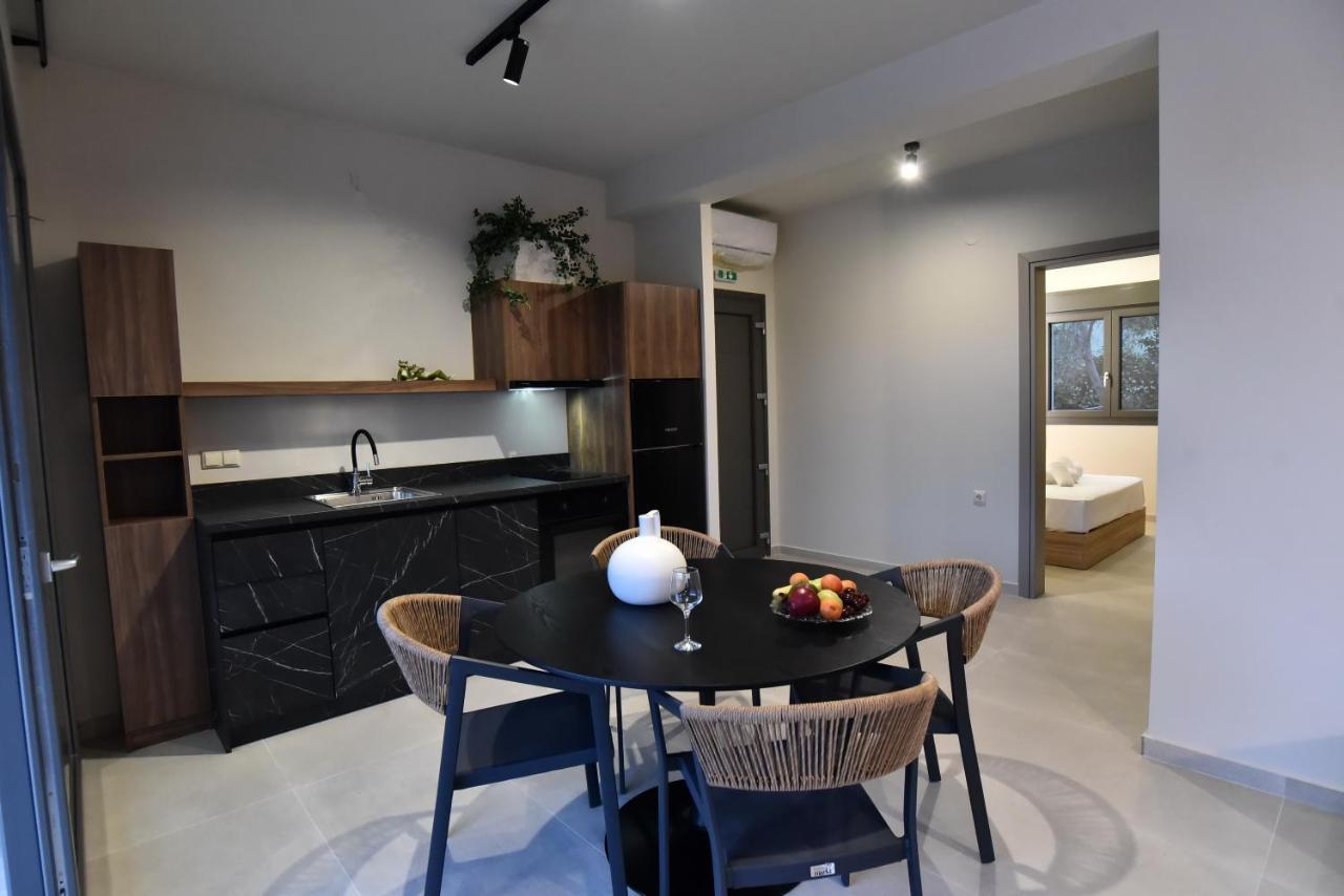 Welcome Inn Палеон-Цифликион Экстерьер фото
